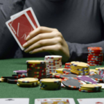 Kampus Poker - Positif dan Negatif