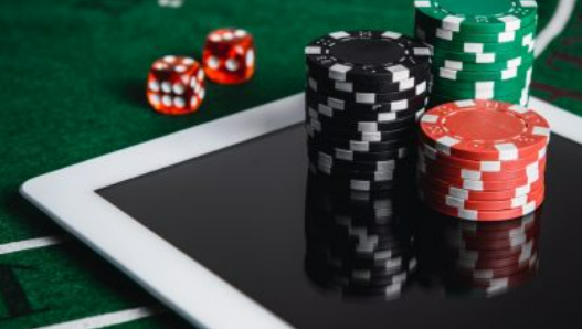 Menghasilkan Uang di Casino dengan Slot dan Blackjack!